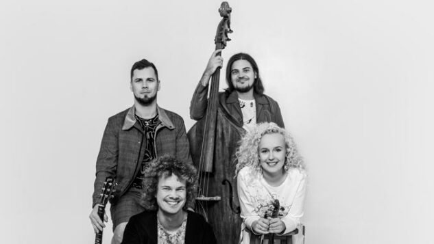 23-04-20 Curly Strings_V_