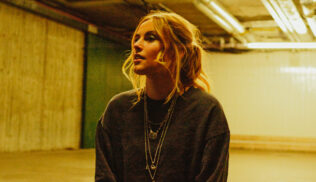 23-04-22 SOPHIA