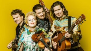 24-04-14 Curly Strings neu