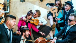 23-07-13 Ukulele Death Squad